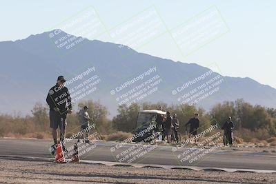 media/Oct-30-2025-Racers Edge (Thu) [[dabbdaf680]]/1-Around the Pits- Track Walk/